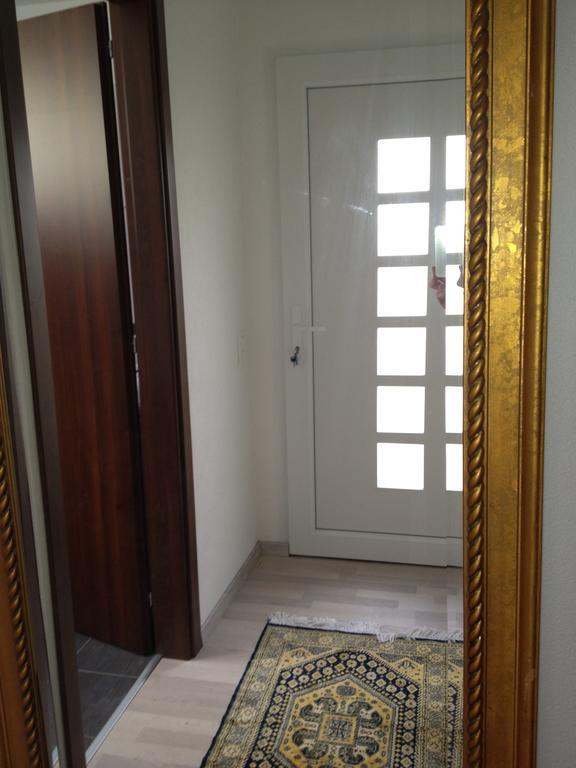 Studio 1 1/2 Contone Bilik gambar